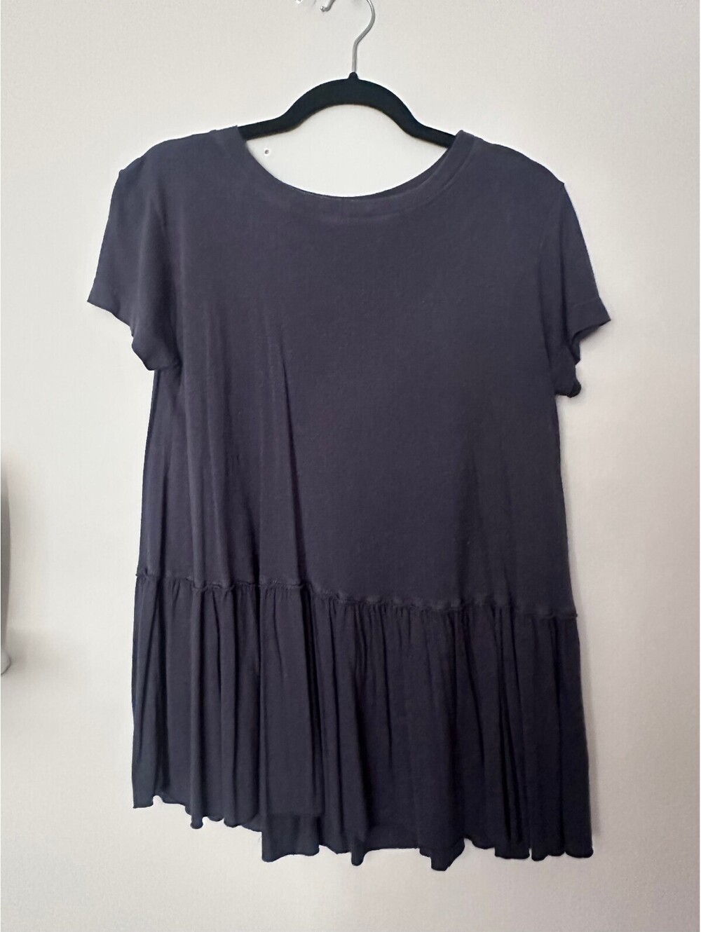 Truly Madly Deeply Grey Top Size M